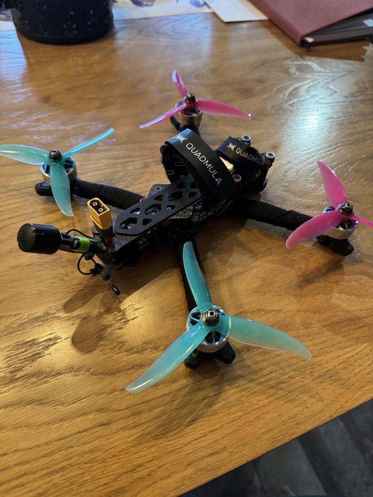 Dron FPV 5” baterie gratis Quadmula F5, ELRS, 6S, GPS bez VTX