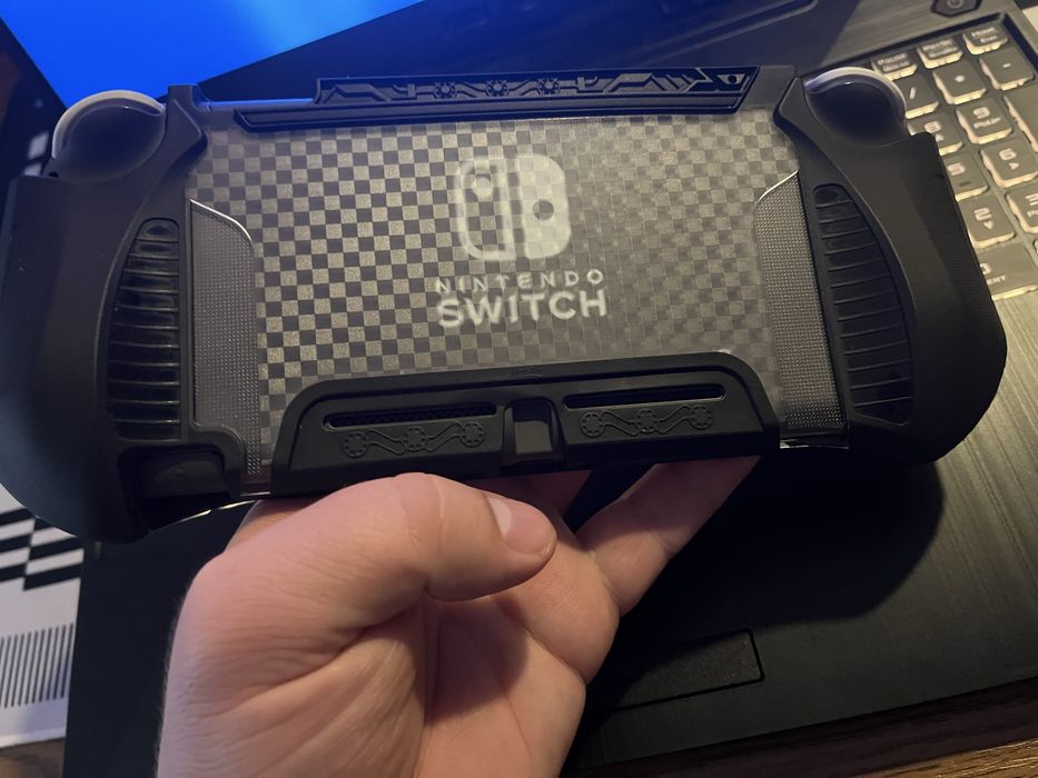 Продаю Nintendo Switch Lite