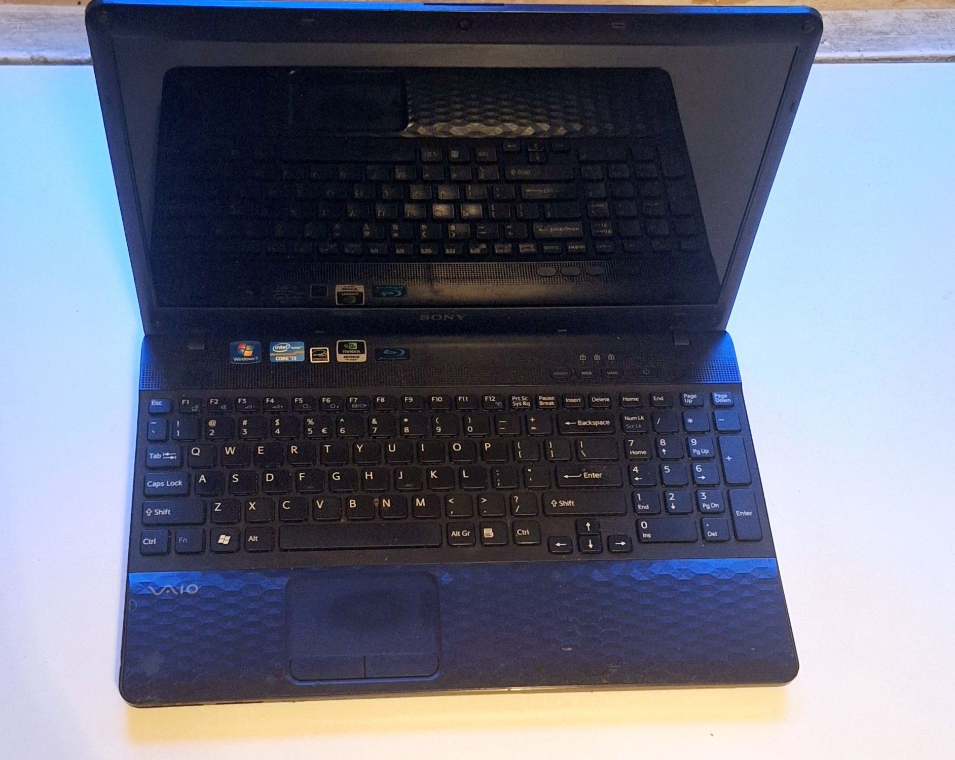 Laptop Sony Vaio i3 SSD win 10