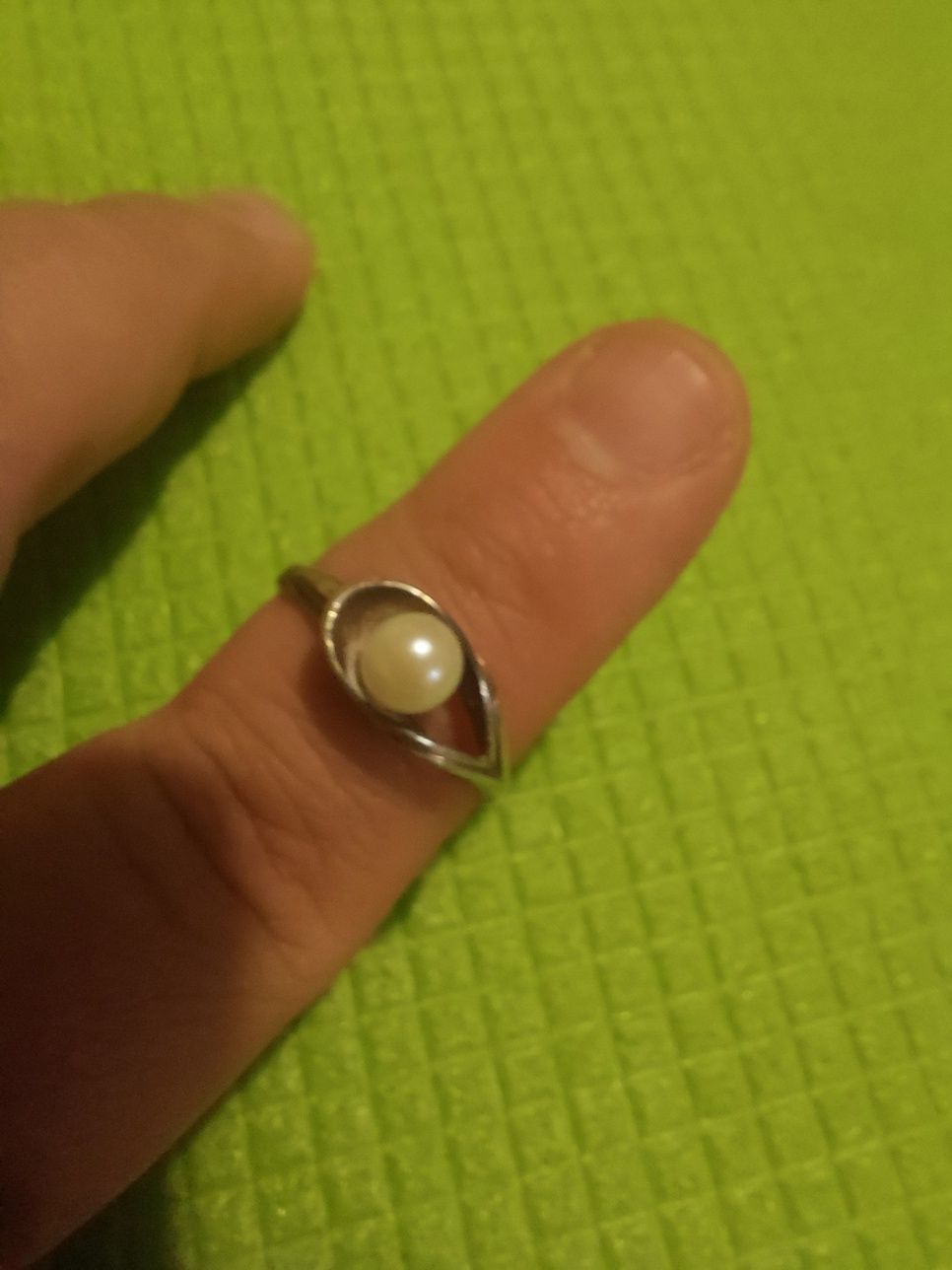 Серебряное кольцо с жемчугом 19,5 размер