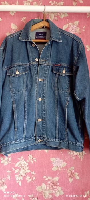 Куртка джинсовая