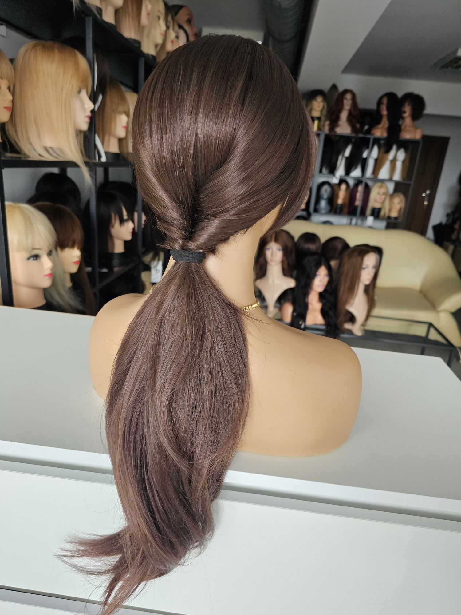 Długa lekka peruka premium naturalny brąz lace front Livia naturalny