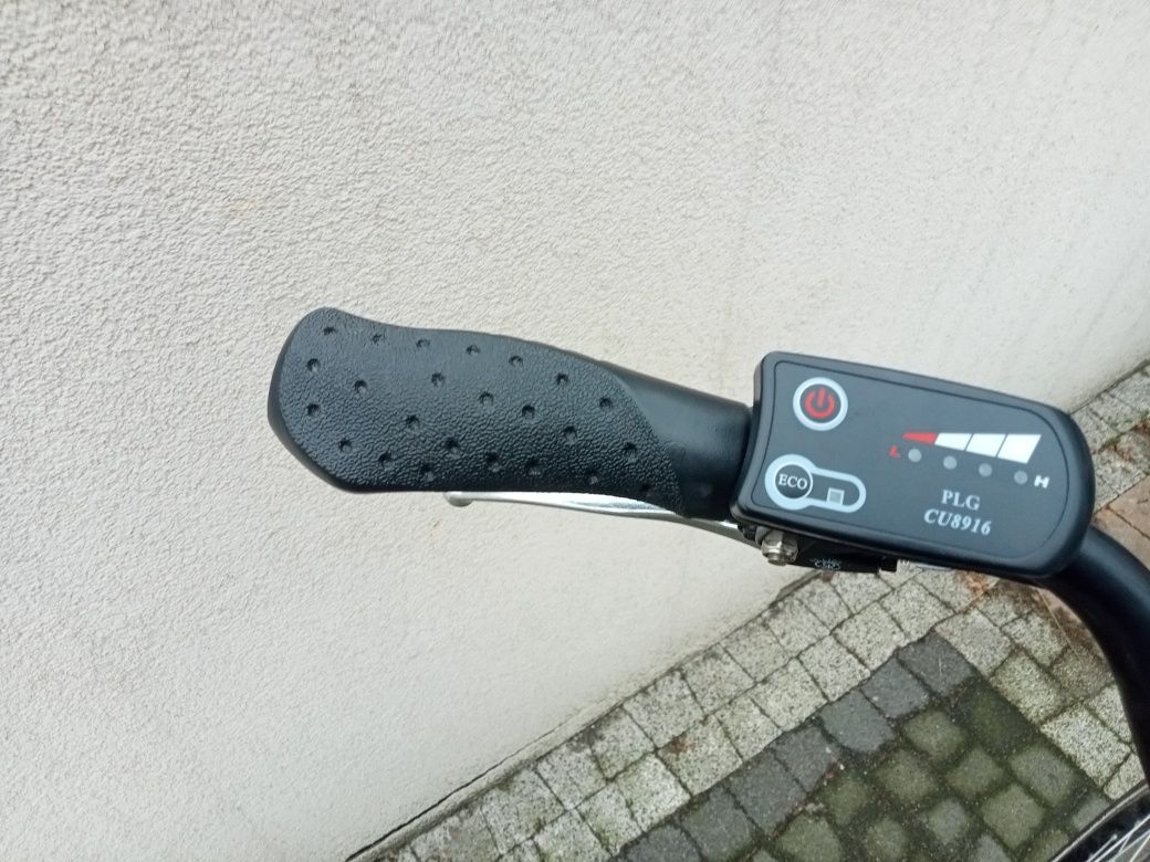Rower elektryczny damka ruhrwerk ,24 v,250w, uszkodzona