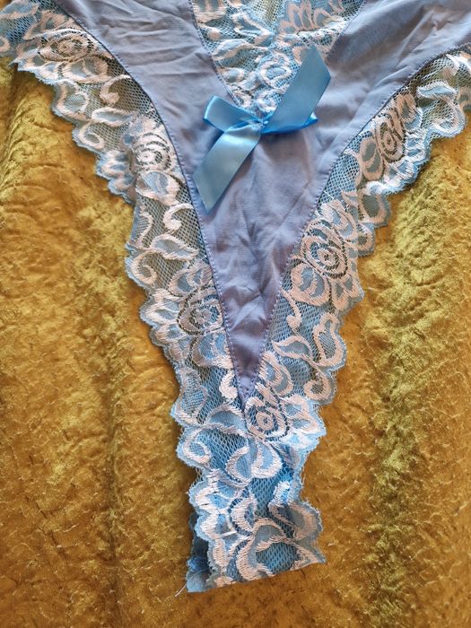 Koronkowe body błękitne