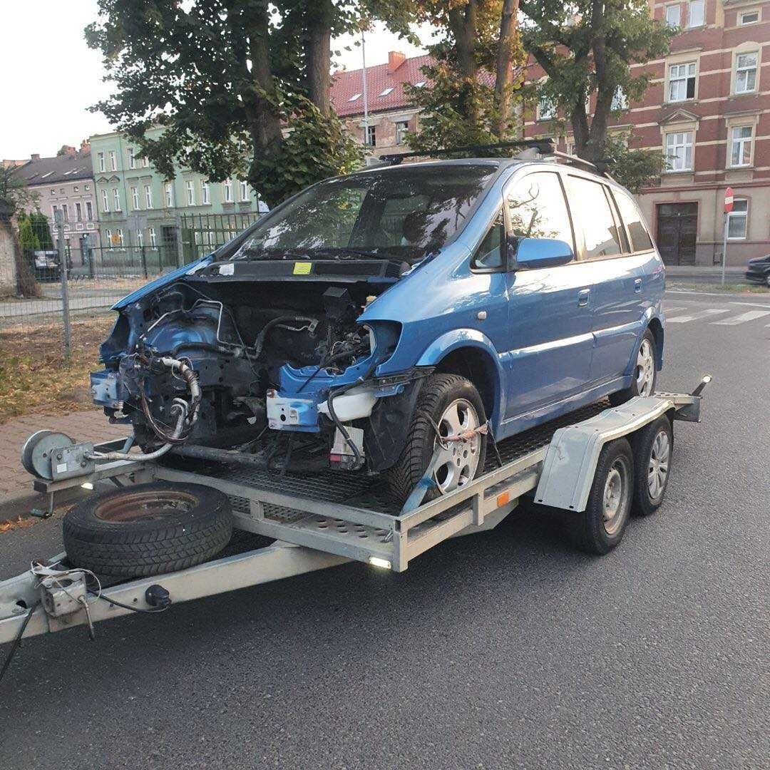 Opel Zafira A wersja OPC lampa przednia kompletna