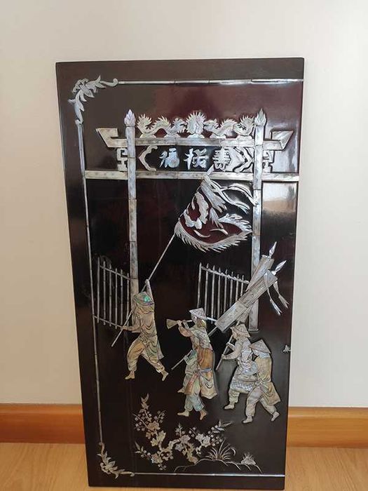 Quadro em madeira com madrepérola