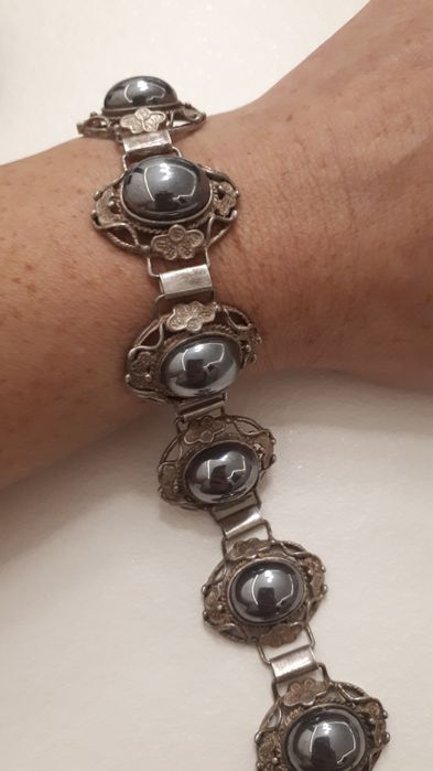 Bransoleta srebrna z hematytem