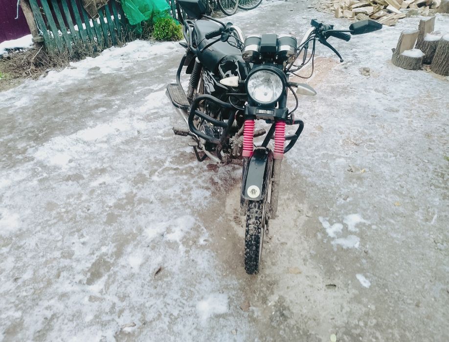 Продам мустанг 125