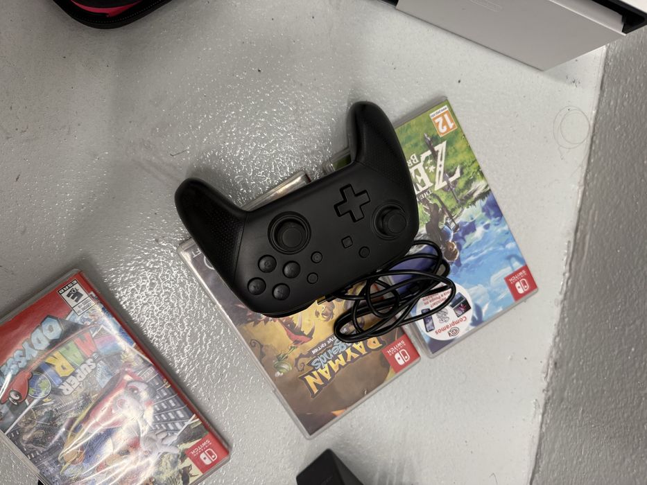 Nintendo switch com 3 jogos originais