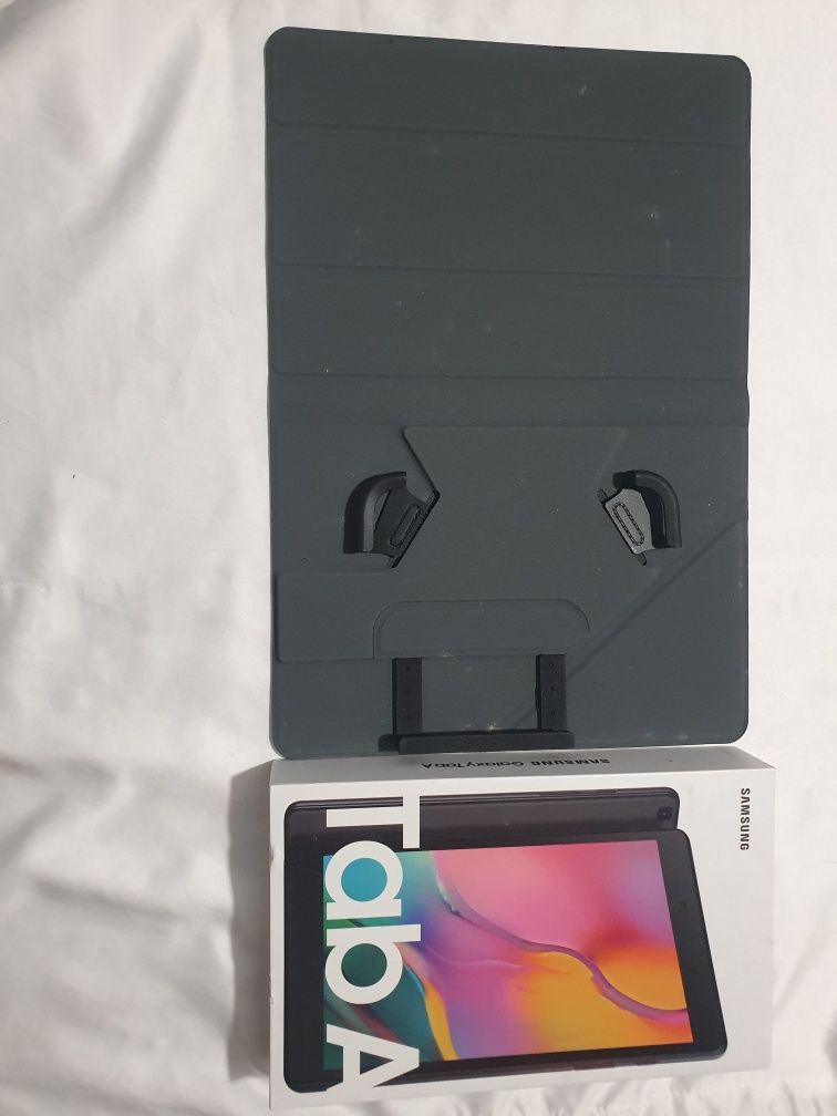 Estou vendendo meu mostruário de eletrônicos da montra da minha loja