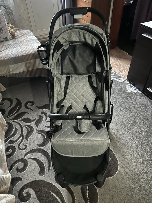 Продам літню коляску Фріон