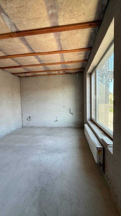 Таунхаус з ремонтом (під чистове оздоблення) в Ірпені.