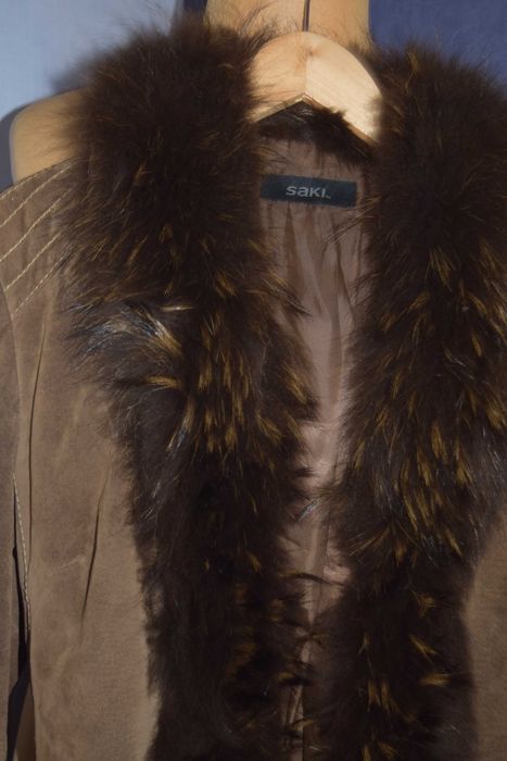 Saki Piękny kożuszek naturalny obszyty lisem_40