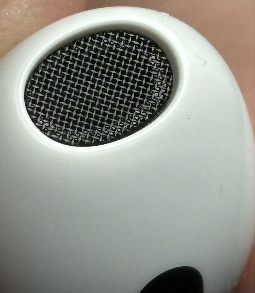 Słuchawki Apple AirPods 3 generacji Lighting (Etui z MagSafe)