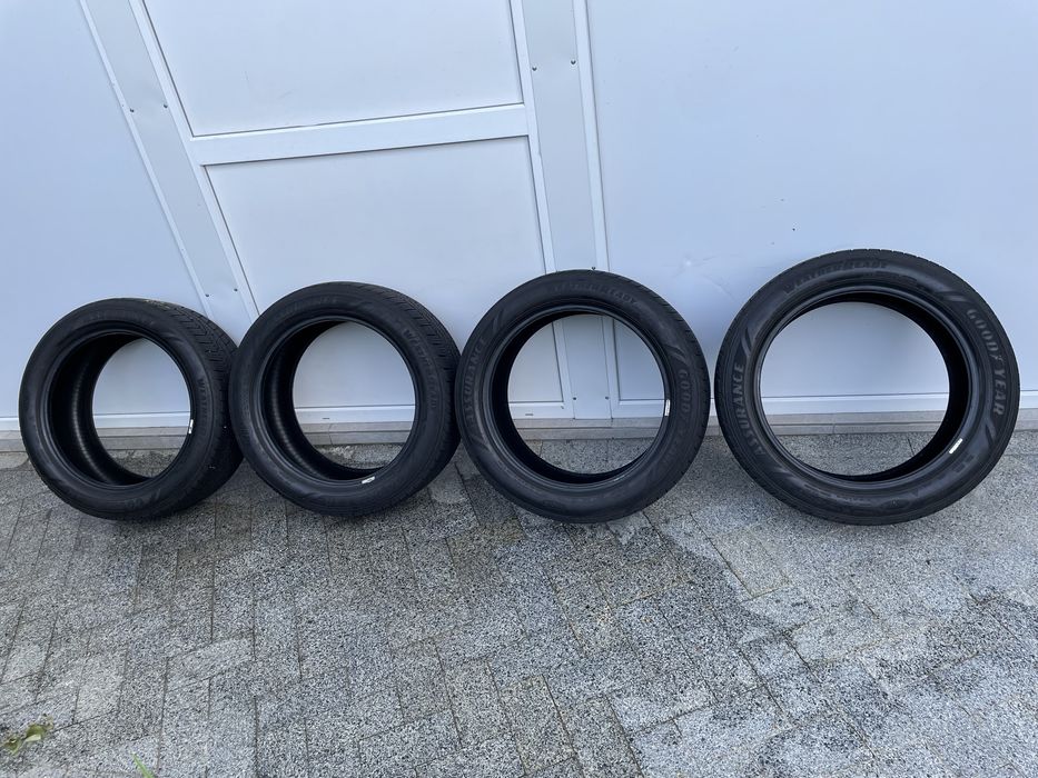 Зима Good year 215 50 17 assurance weather Ready шини резина  r17