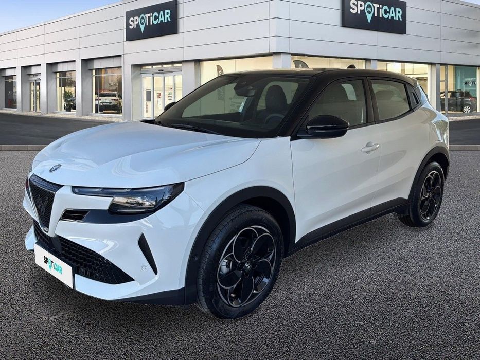 Alfa Romeo Junior 1.2 eDCT6