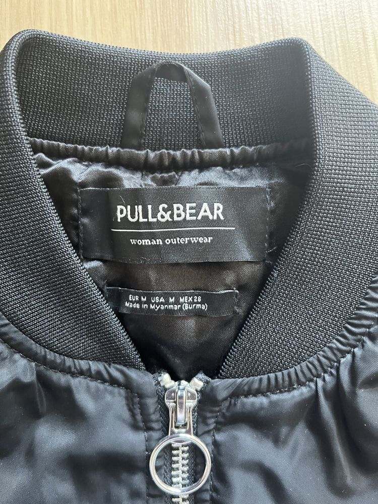 Kurtka bomberka Pull&Bear M - czarna