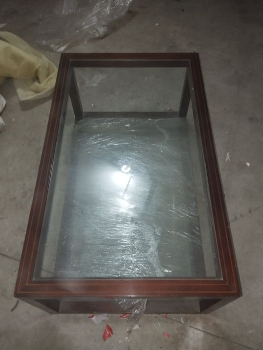 Mesa de centro em vidro ( SALDO)