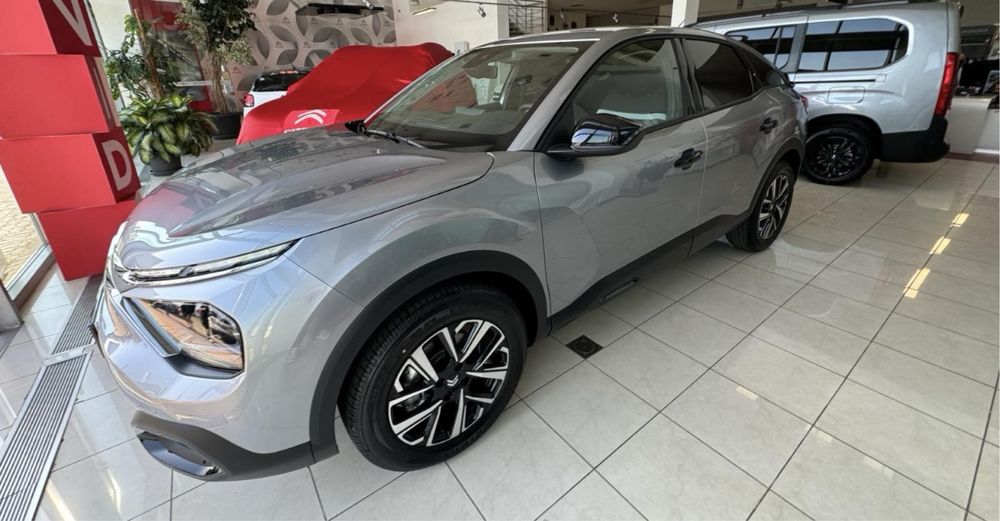 Автомобиль Ситроен С4 2024 года. ПРОДАЖА