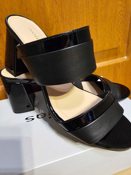 Czarne klapki marki ,,Wojas,,