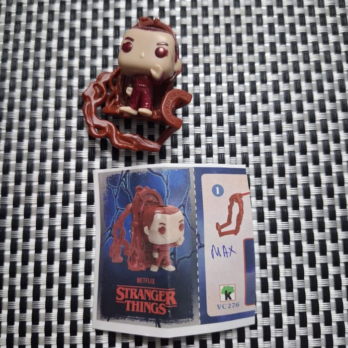 Kinder Joy Stranger Things Eleven podstawka pod telefon