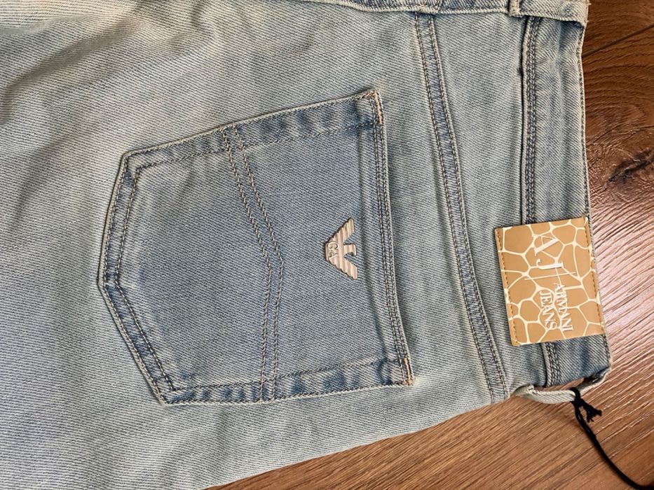 Jeansy Armani niebieskie