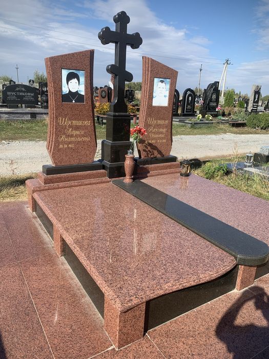 Памʼятники з граніта