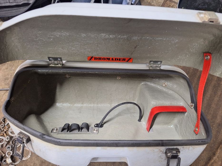 Kufer , kuferek , dromader, FSO Caro