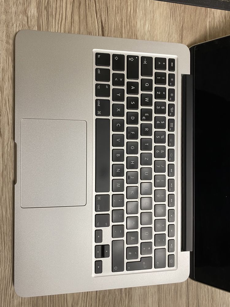 Macbook Pro 13 Retina ,2015 ( i5,8Gb,SSD 256)  350$,найнижча ціна