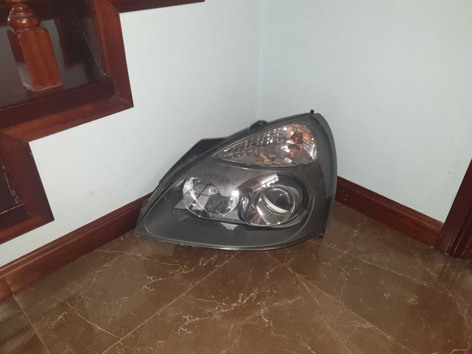 2 Oticas originais Renault Clio 2 (Hella) - D2S XENON