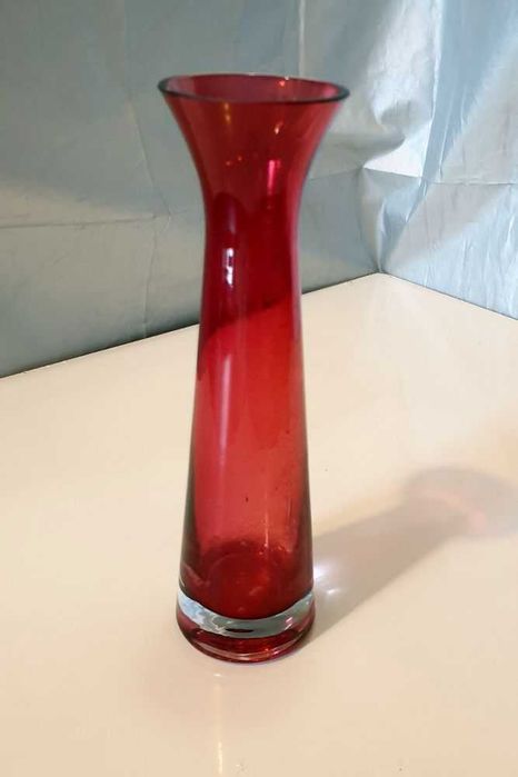 SZKLANY wazonik 20cm / WAZON, typu: niski flet, tuba, lejek - czerwień