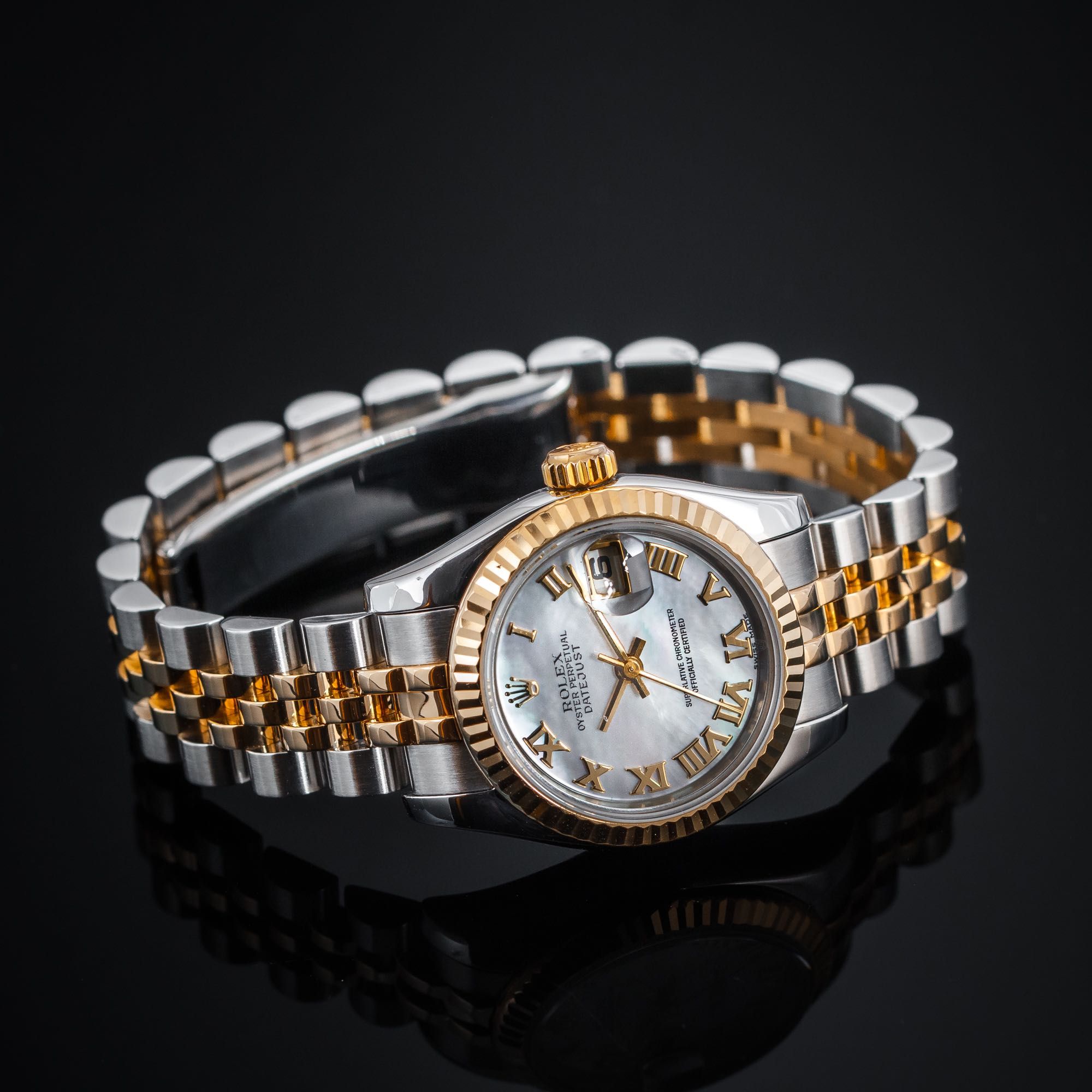 Rolex Datejust 26 tarcza z masy perłowej o rzymskich indeksach