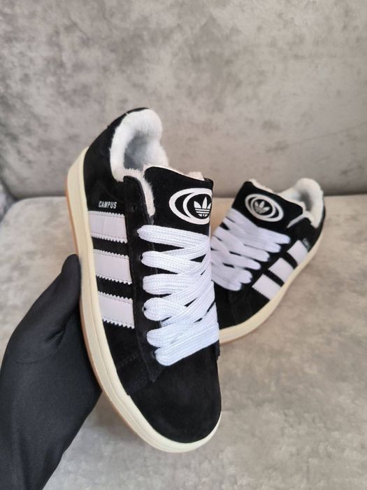 Кросівки адідас зима