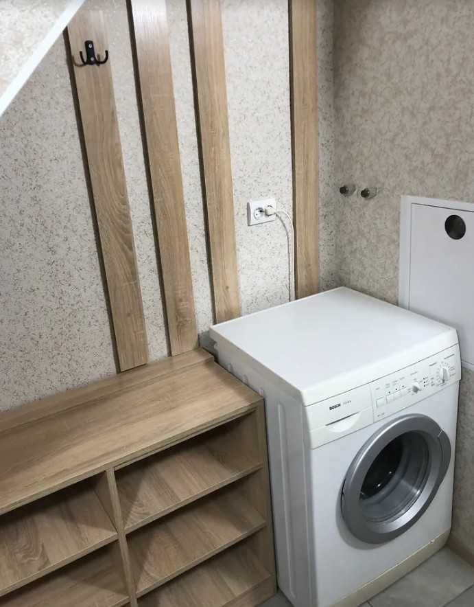 Здається житло, 1-но кімната, для одного або декілька людей. Центр.