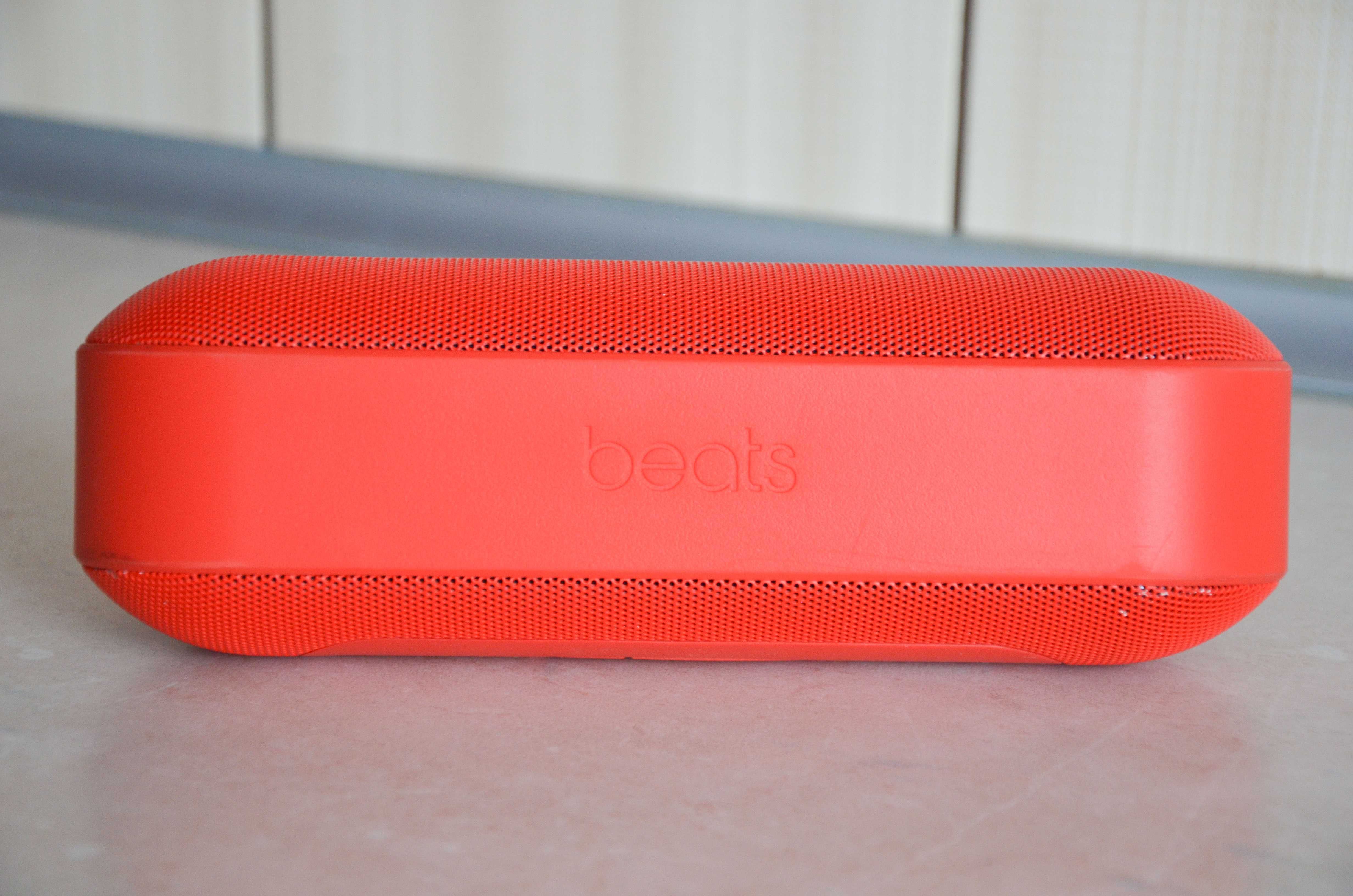 Портативные колонка Beats Pill Plus A1680 RED