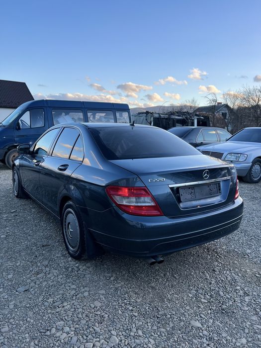 Задні стопи фари на Mercedes W204 седан оригінал