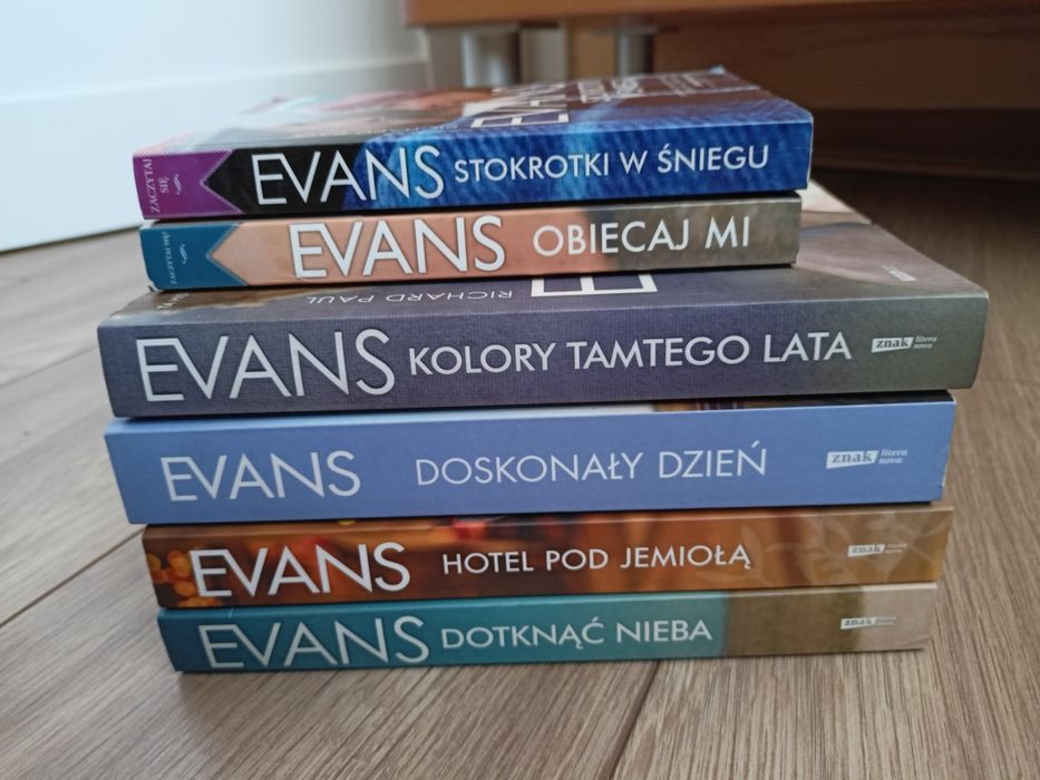 Evans. Doskonały dzień. Hotel pod jemiołą. Dotknąć nieba. Stokrotki w