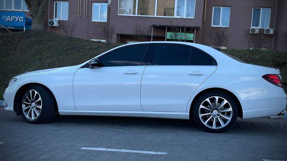 Mercedes-Benz E-Class 2016 W213