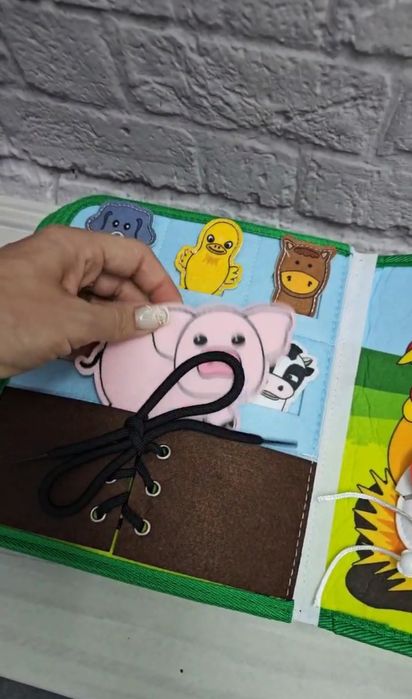 Книжка розвиваюча фетрова