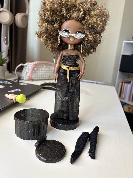 LOL Surprise! OMG Royal Bee S1