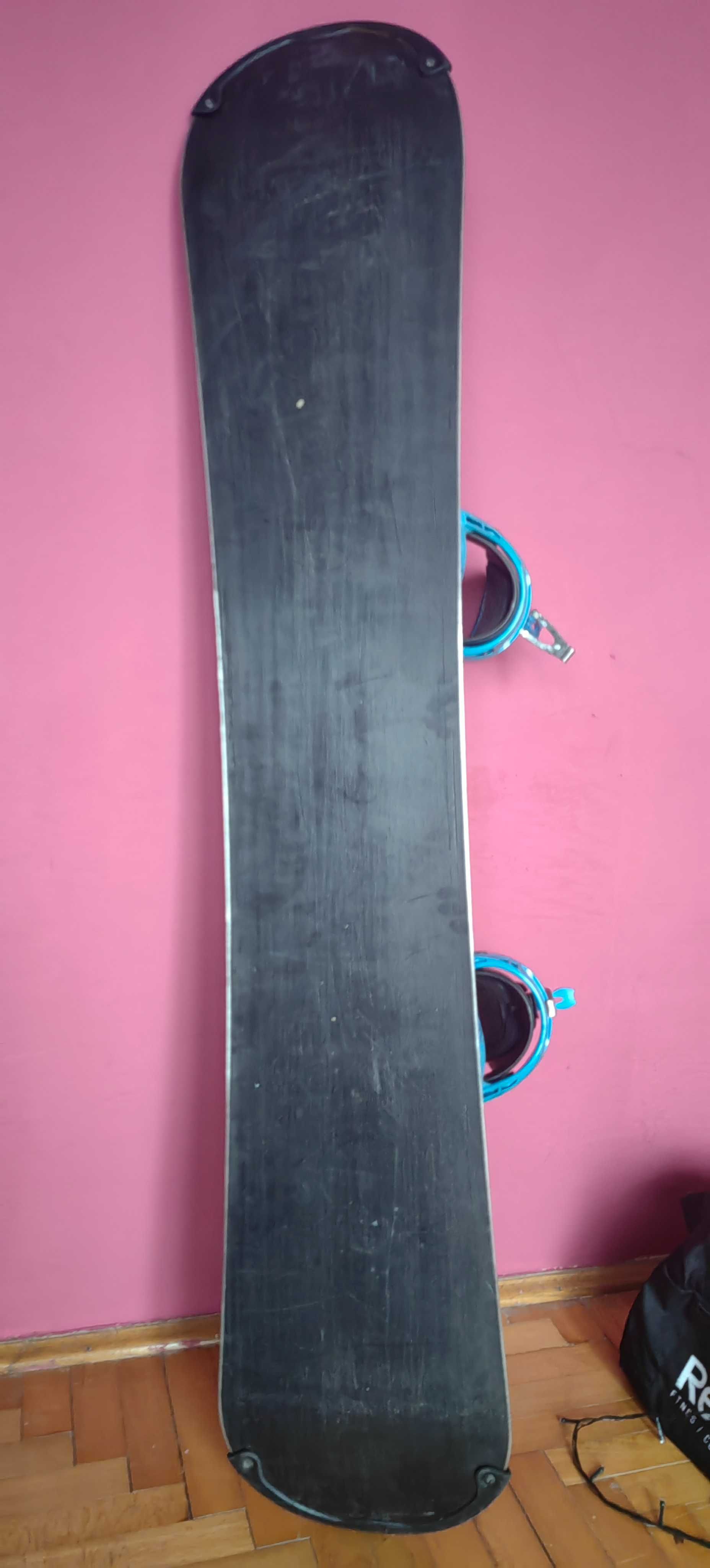 Deska snowboardowa 140 cm Mechanics + wiązania BURTON