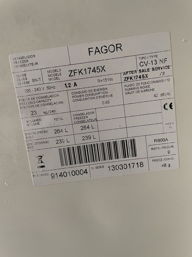 Arca congeladora vertical no frost Fagor ZFK1745X