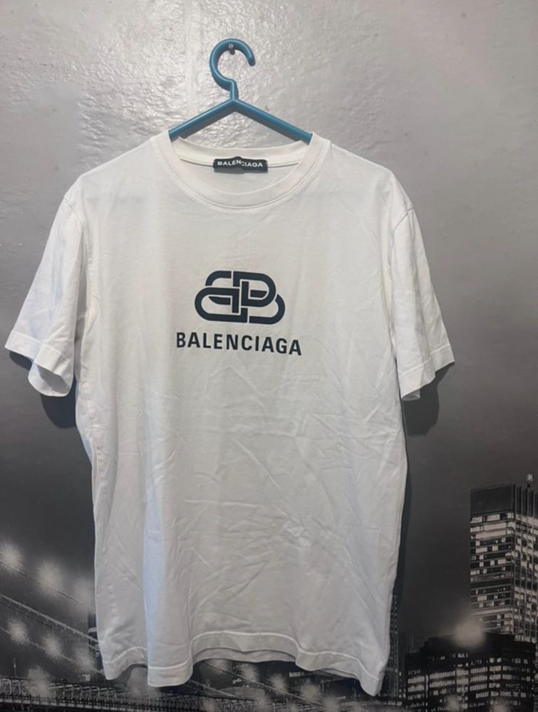 T shirt balenciaga