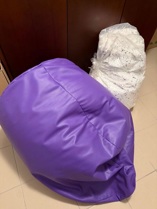 Fotel pufa z wypelnieniem z granulatu