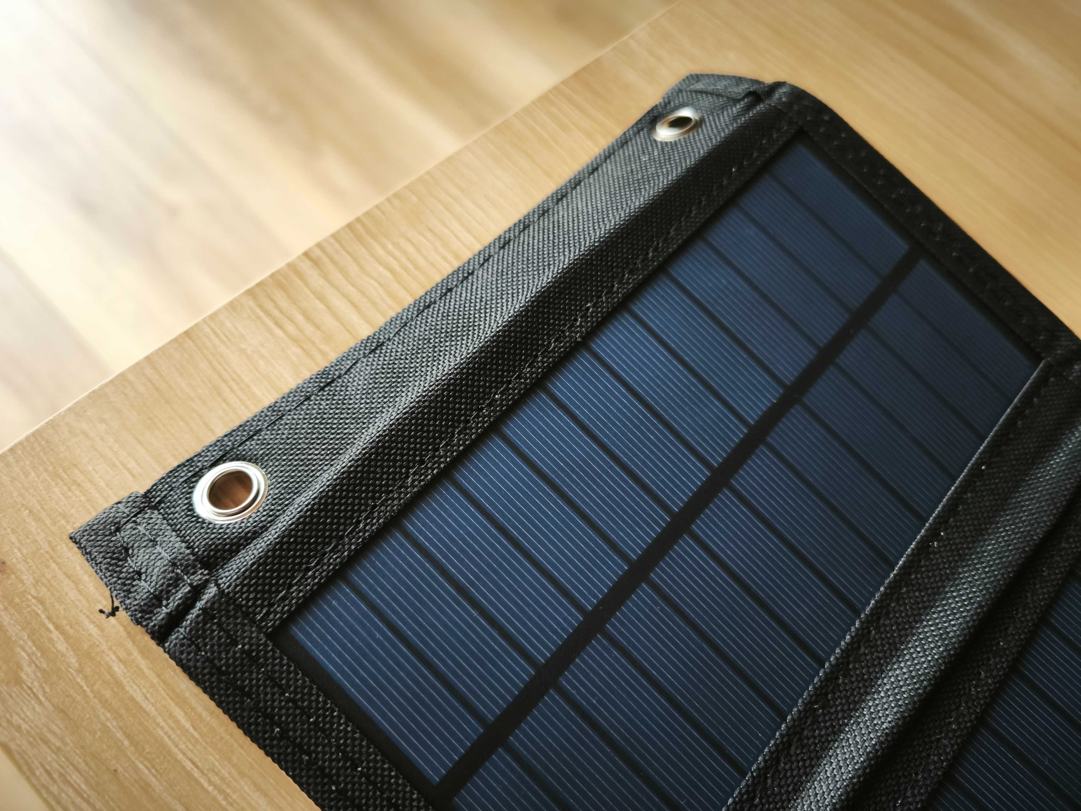 Panel fotowoltaiczny USB  A/C ładowarka do telefonów i innych urządzeń