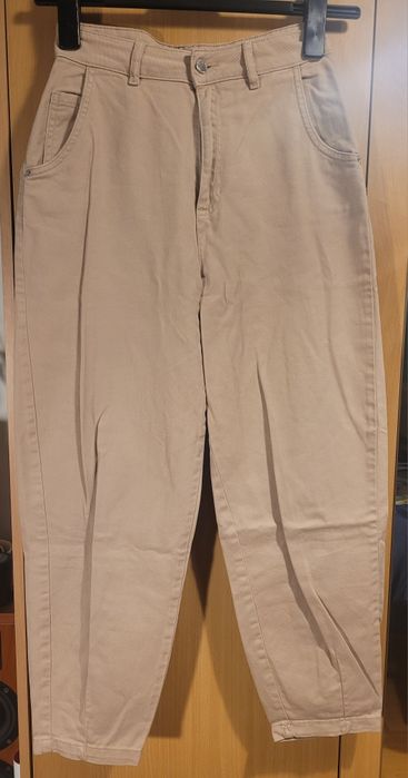 Kremowe spodniee