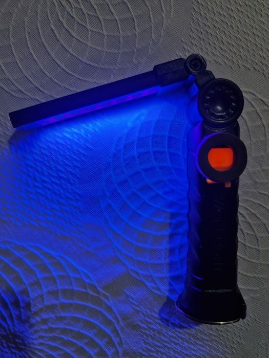 Luz UV Recarregável com LED.  Nova