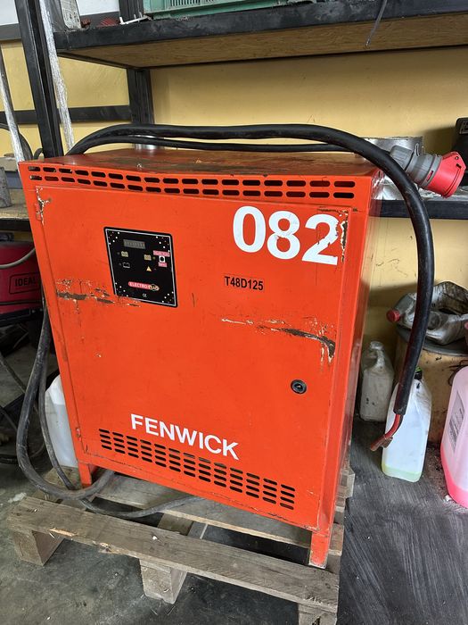 Prostownik linde fenwick, ładowanie wózka widłowego