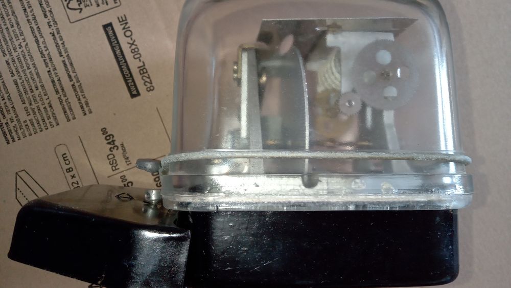 Sprzedam licznik kilowatogodzin prądu jednofazowego