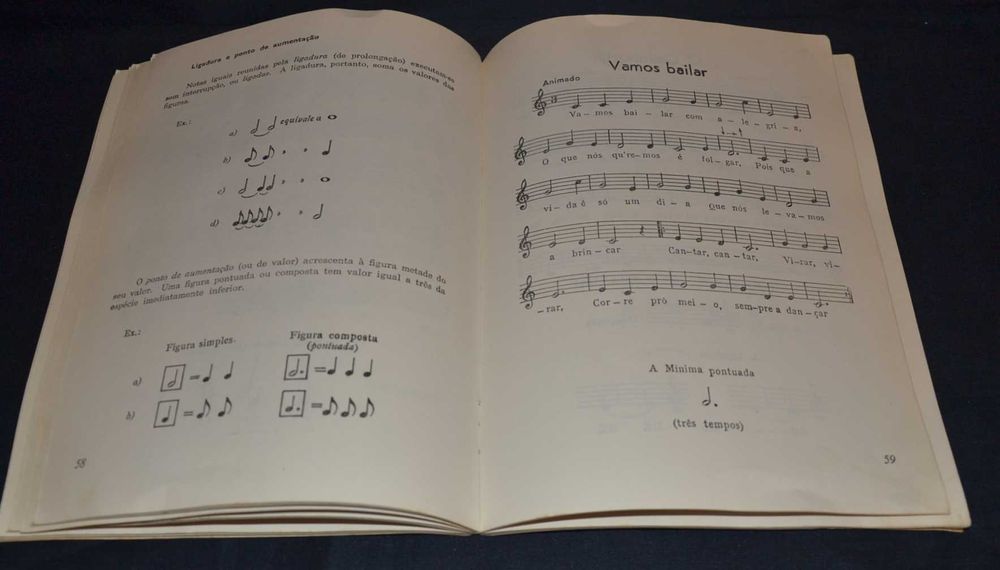 Livro do pequeno cantor Rui Barral 1º ano ciclo preparatório